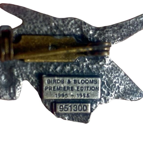 Birds and Blooms Vintage Pewter Hummingbird Pin Brooch - Picture 4 of 4